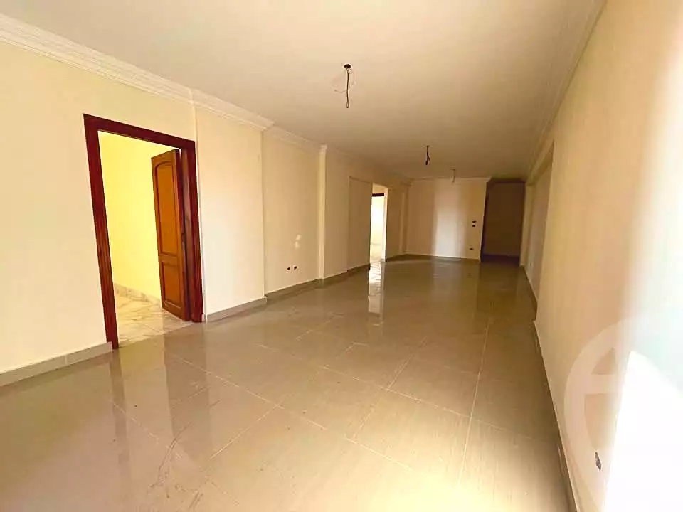 https://aqarmap.com.eg/en/listing/7256336-for-sale-alexandria-ganaklis-shr-mrtdy-bsh