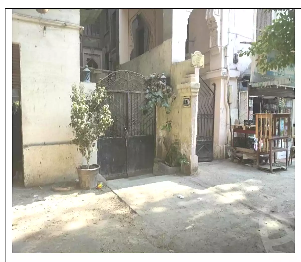 https://aqarmap.com.eg/ar/listing/7256379-for-sale-cairo-downtown-el-qasr-el-ayni
