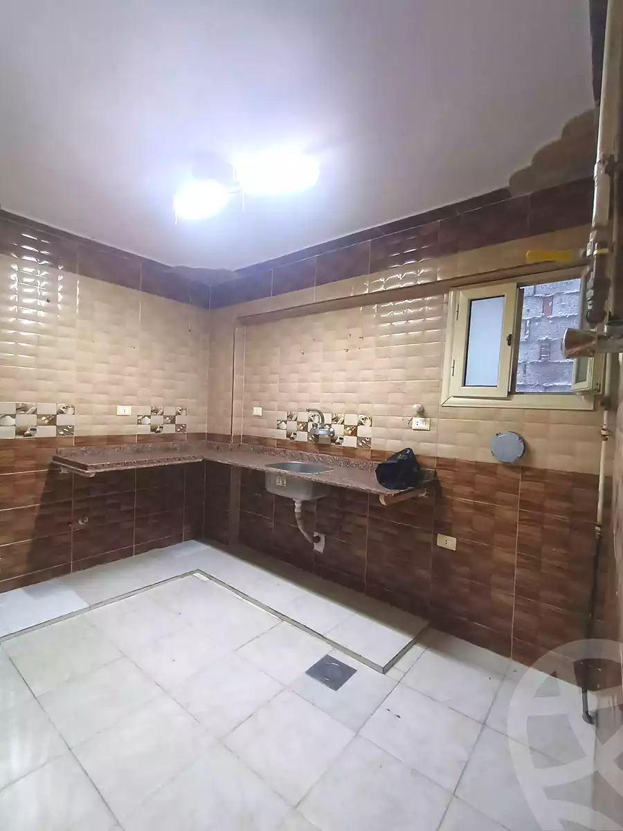 https://aqarmap.com.eg/ar/listing/7256433-for-sale-alexandria-al-agamy-el-hanouvel-radwan-st
