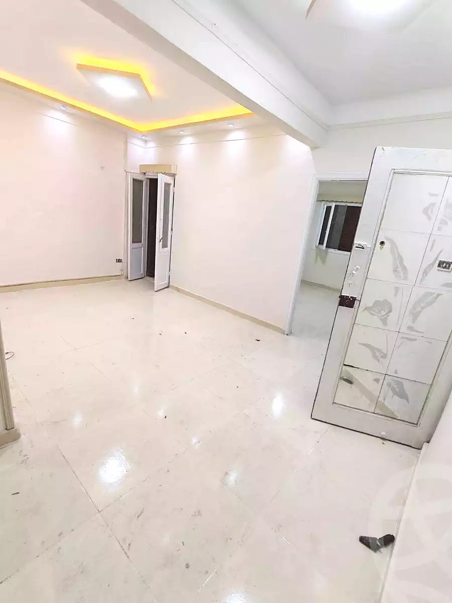 https://aqarmap.com.eg/en/listing/7256446-for-sale-alexandria-al-agamy-el-hanouvel