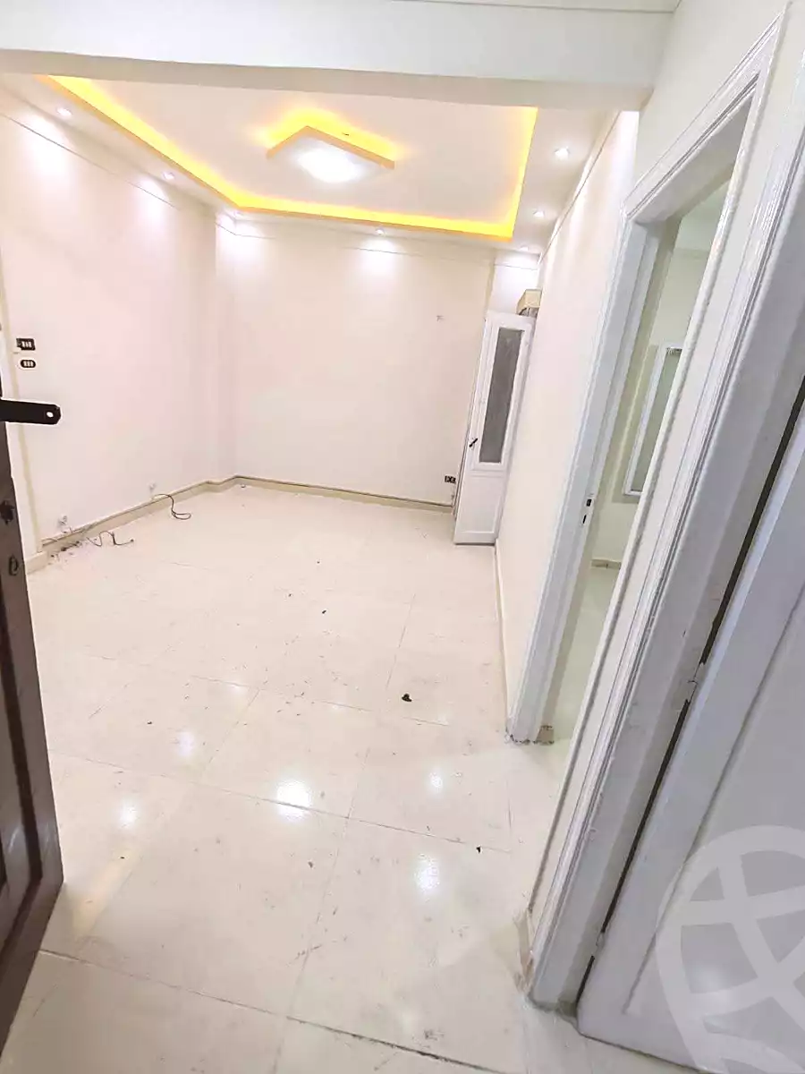https://aqarmap.com.eg/en/listing/7256446-for-sale-alexandria-al-agamy-el-hanouvel