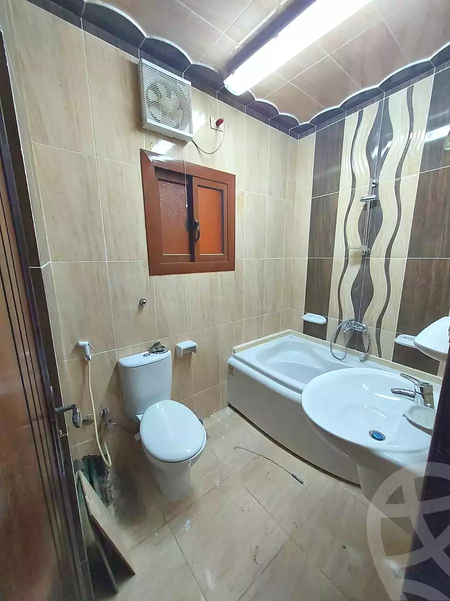 https://aqarmap.com.eg/ar/listing/7256664-for-sale-sharqia-zagazig-zagazig-city-markaz-farouk-st