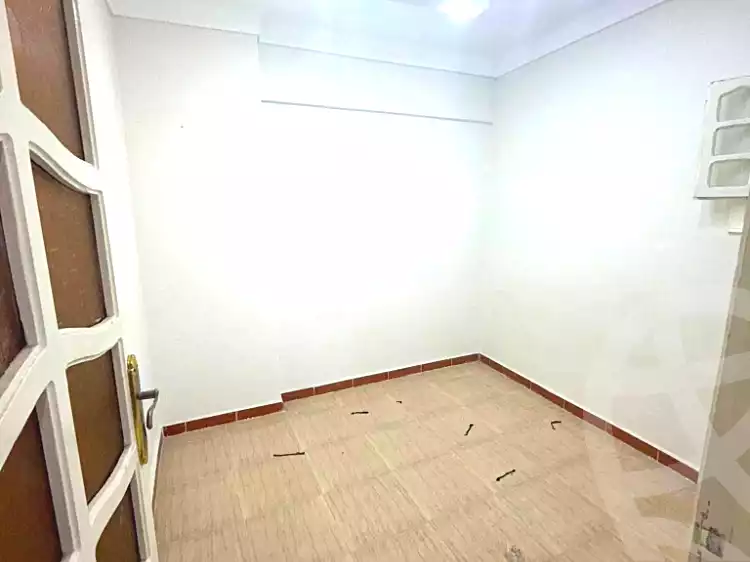 https://aqarmap.com.eg/ar/listing/7256740-for-sale-alexandria-lsywf-el-falki
