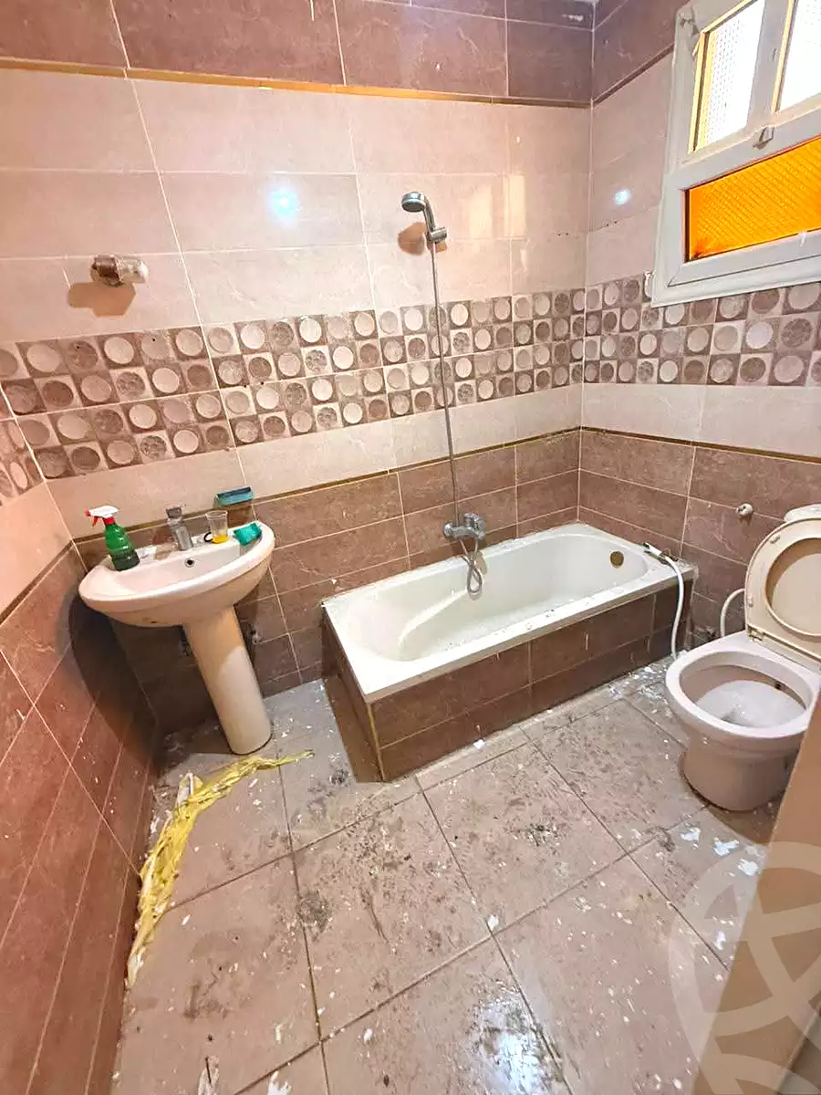 https://aqarmap.com.eg/en/listing/7257136-for-rent-cairo-ain-shams-ahmed-esmat-st