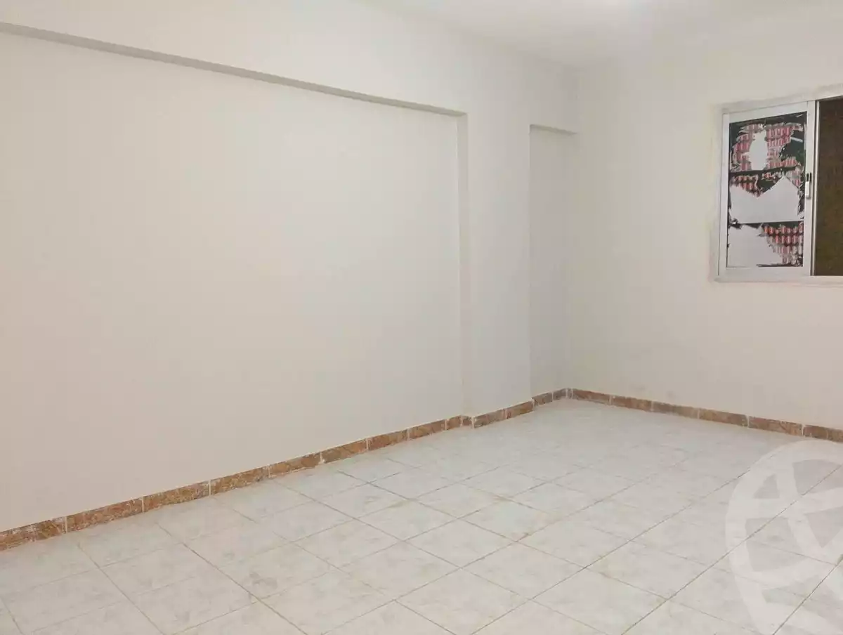 https://aqarmap.com.eg/en/listing/7257765-for-sale-alexandria-al-agamy-el-hanouvel-radwan-st