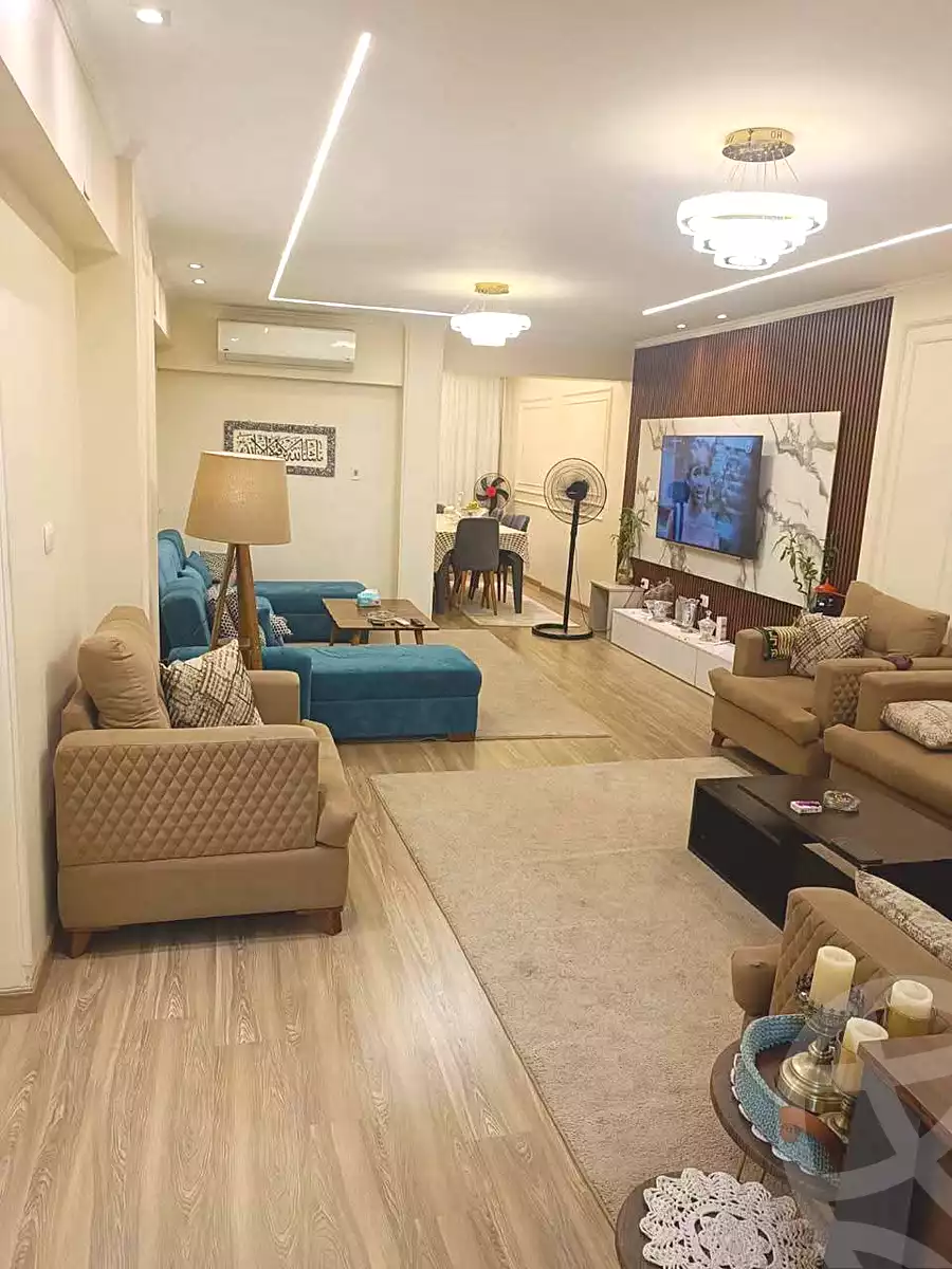https://aqarmap.com.eg/en/listing/7258128-for-sale-alexandria-roshdy-roushdy-basha-st