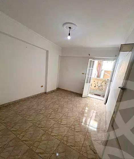 https://aqarmap.com.eg/ar/listing/7258193-for-sale-alexandria-lsywf-el-seyouf-bahri