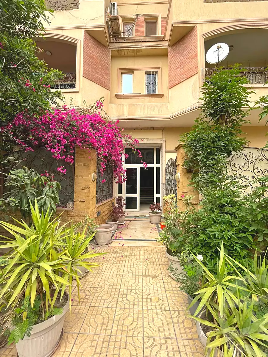 https://aqarmap.com.eg/ar/listing/7258341-for-sale-cairo-new-cairo-el-ahyaa-first-neighborhood-street-2