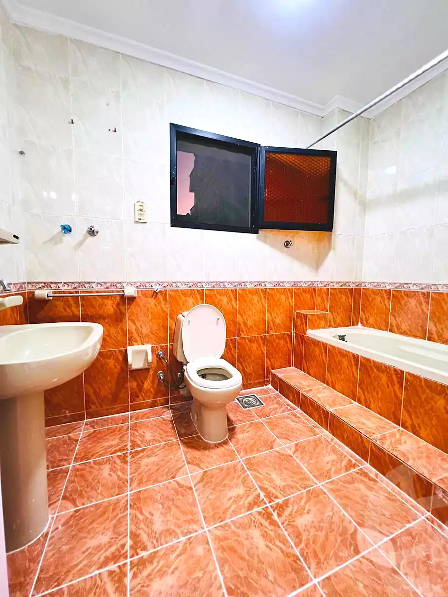https://aqarmap.com.eg/en/listing/7258417-for-sale-alexandria-al-agamy-shataa-el-nakheel