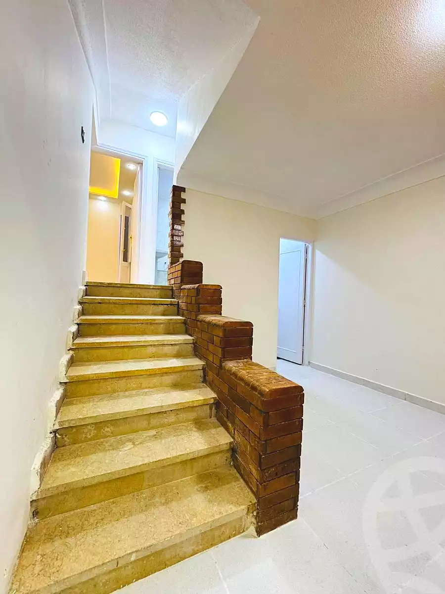 https://aqarmap.com.eg/ar/listing/7258450-for-sale-alexandria-al-agamy-shataa-el-nakheel