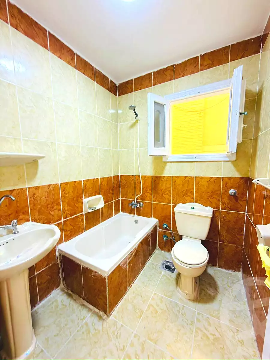 https://aqarmap.com.eg/ar/listing/7258461-for-sale-alexandria-al-agamy-shataa-el-nakheel