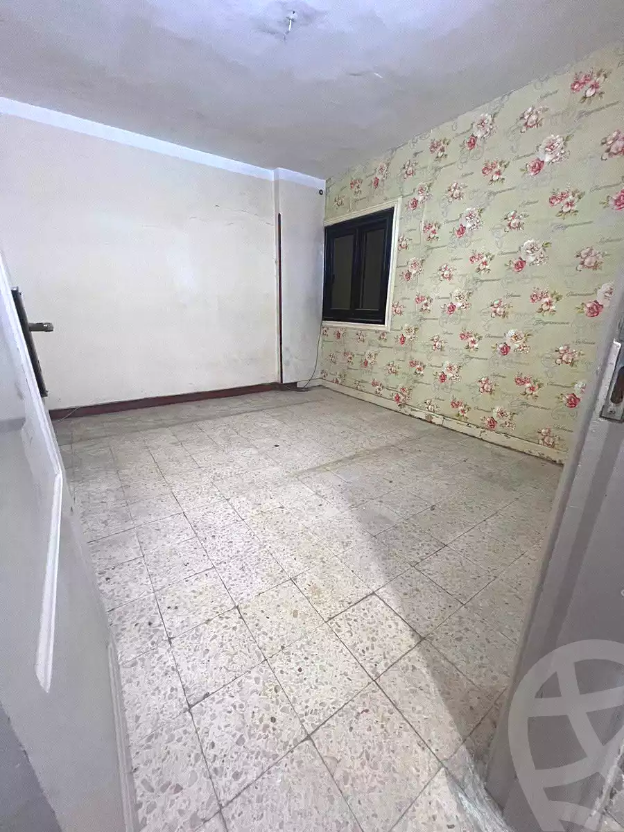 https://aqarmap.com.eg/ar/listing/7258583-for-sale-cairo-helwan-mahmoud-khater-st