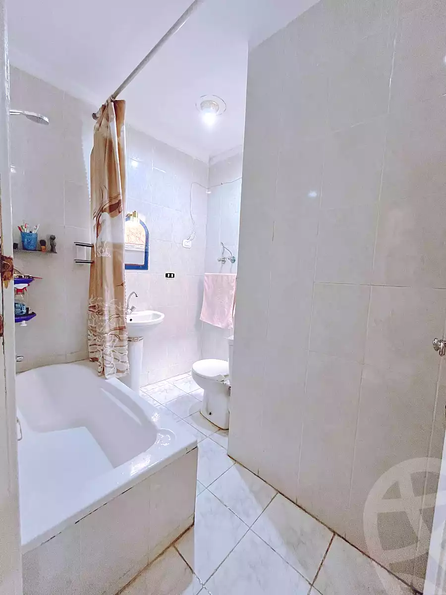 https://aqarmap.com.eg/ar/listing/7258881-for-sale-alexandria-al-agamy-lbytsh-shahr-al-assal-st