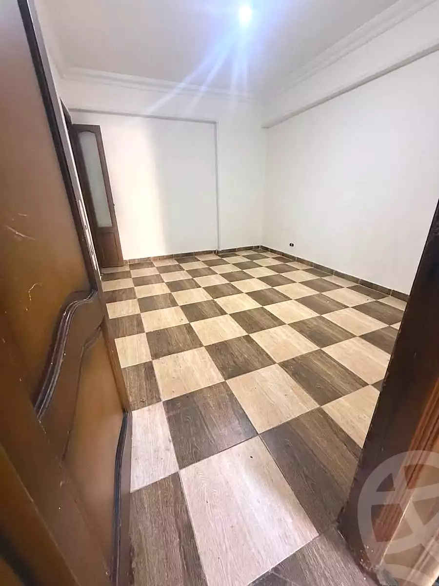 https://aqarmap.com.eg/ar/listing/7259205-for-sale-alexandria-sydy-bshr-sydy-bshr-bhry-ibrahim-el-sayed-st