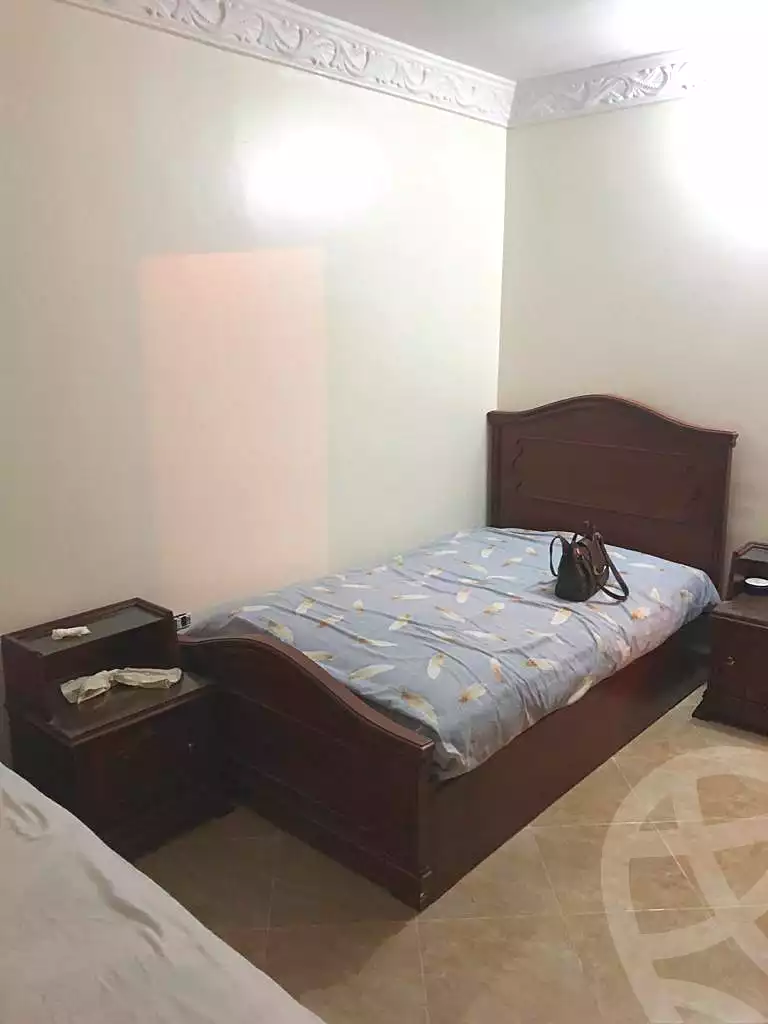 https://aqarmap.com.eg/ar/listing/7259791-for-sale-alexandria-al-agamy-bw-ywsf-hosni-mubarak-st