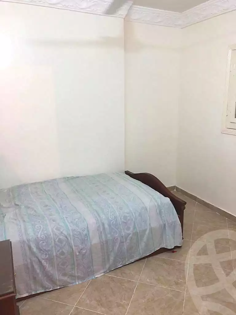 https://aqarmap.com.eg/ar/listing/7259791-for-sale-alexandria-al-agamy-bw-ywsf-hosni-mubarak-st