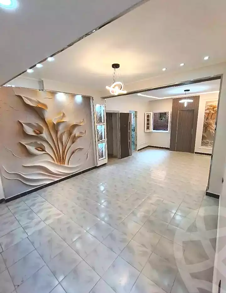 https://aqarmap.com.eg/ar/listing/7260169-for-sale-alexandria-miami-shr-jml-bd-lnsr