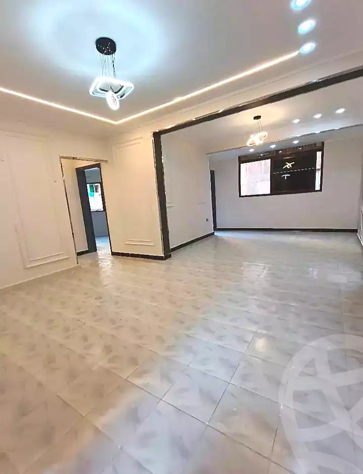 https://aqarmap.com.eg/ar/listing/7260169-for-sale-alexandria-miami-shr-jml-bd-lnsr