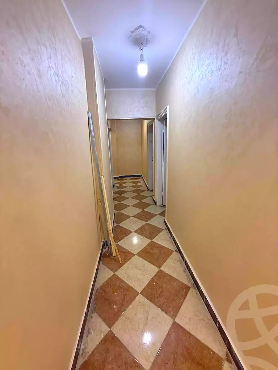 https://aqarmap.com.eg/en/listing/7260311-for-sale-cairo-helwan-helwan-el-sharkeya-latif-basha-st