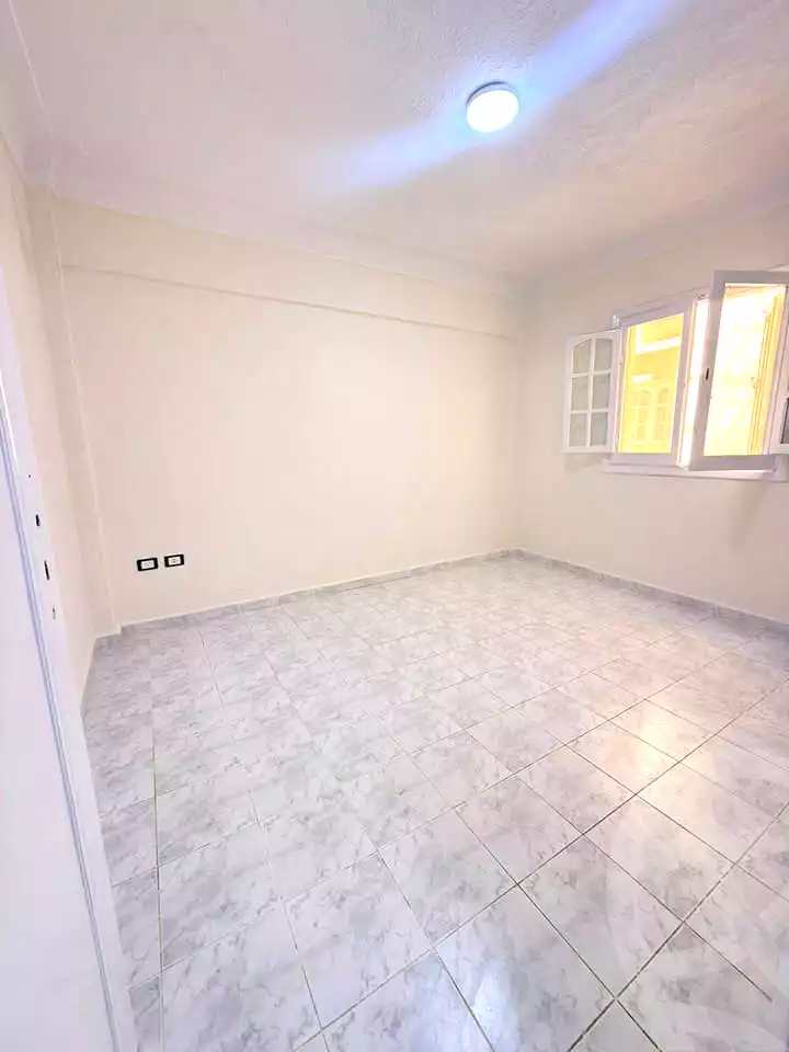 https://aqarmap.com.eg/ar/listing/7260728-for-sale-alexandria-al-agamy-shataa-el-nakheel
