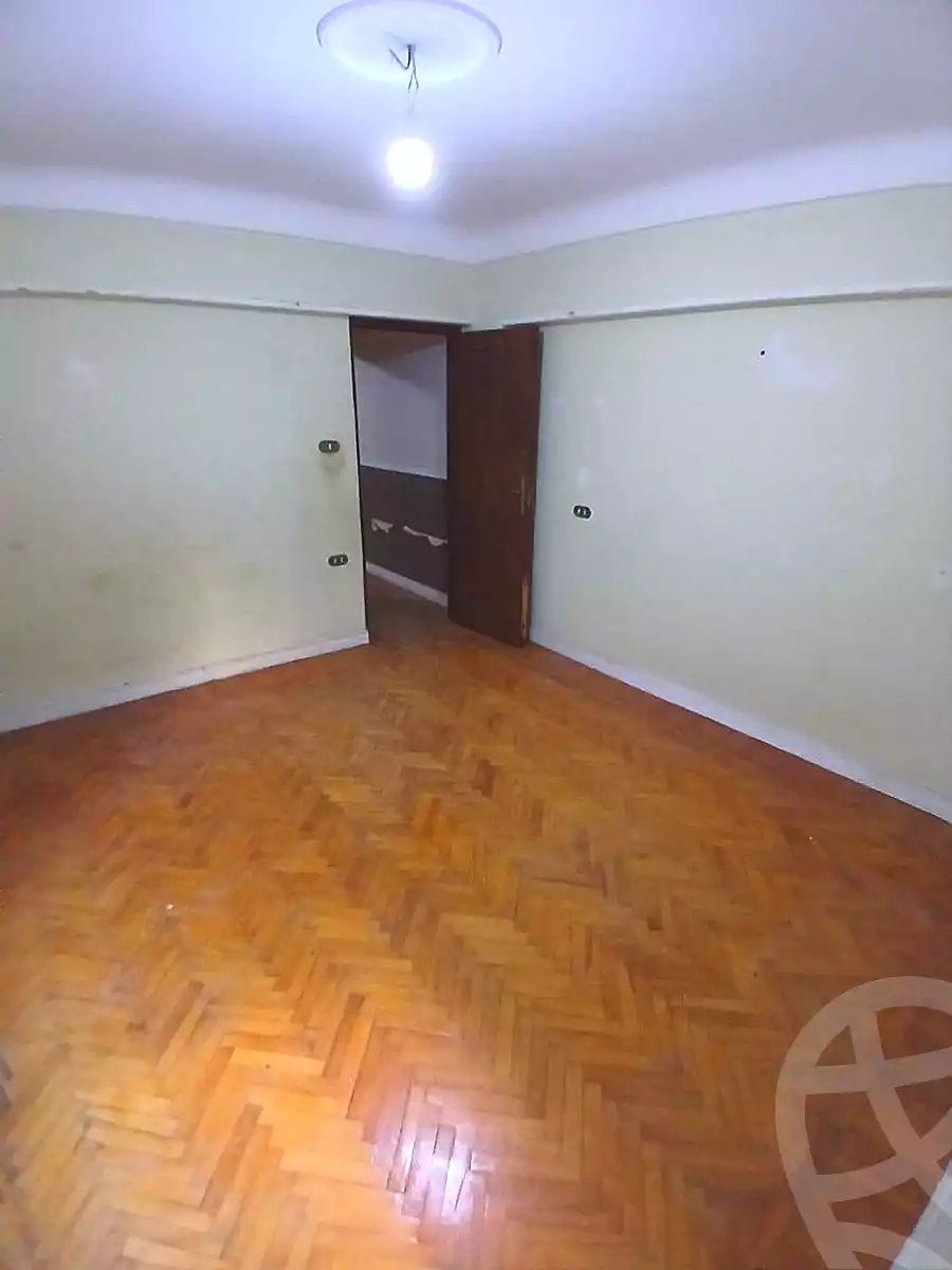 https://aqarmap.com.eg/en/listing/7260775-for-sale-alexandria-al-agamy-lbytsh-ain-shams-st
