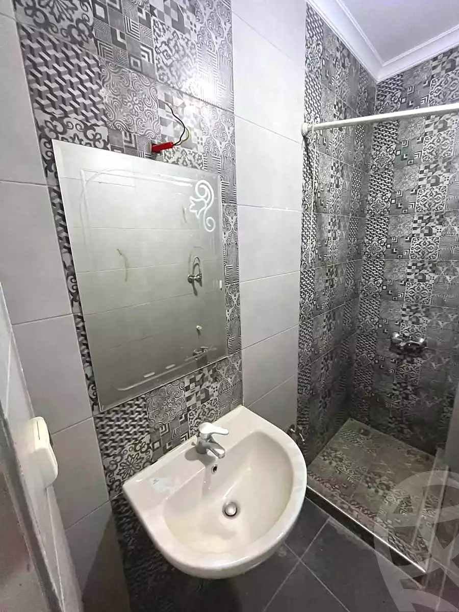 https://aqarmap.com.eg/ar/listing/7260869-for-rent-cairo-ain-shams-mnshy-lthryr