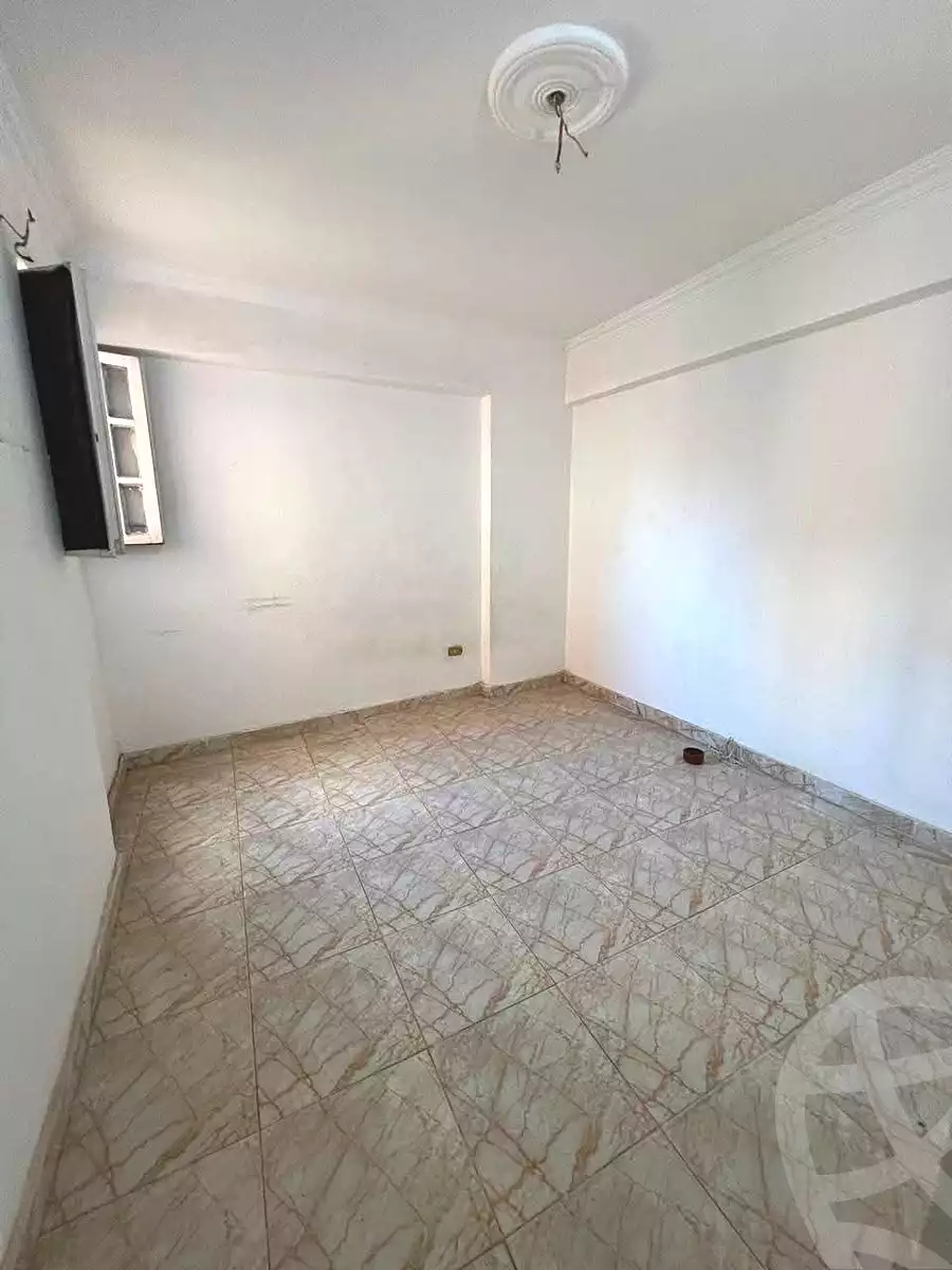 https://aqarmap.com.eg/ar/listing/7261484-for-sale-alexandria-lsywf-el-seyouf-bahri