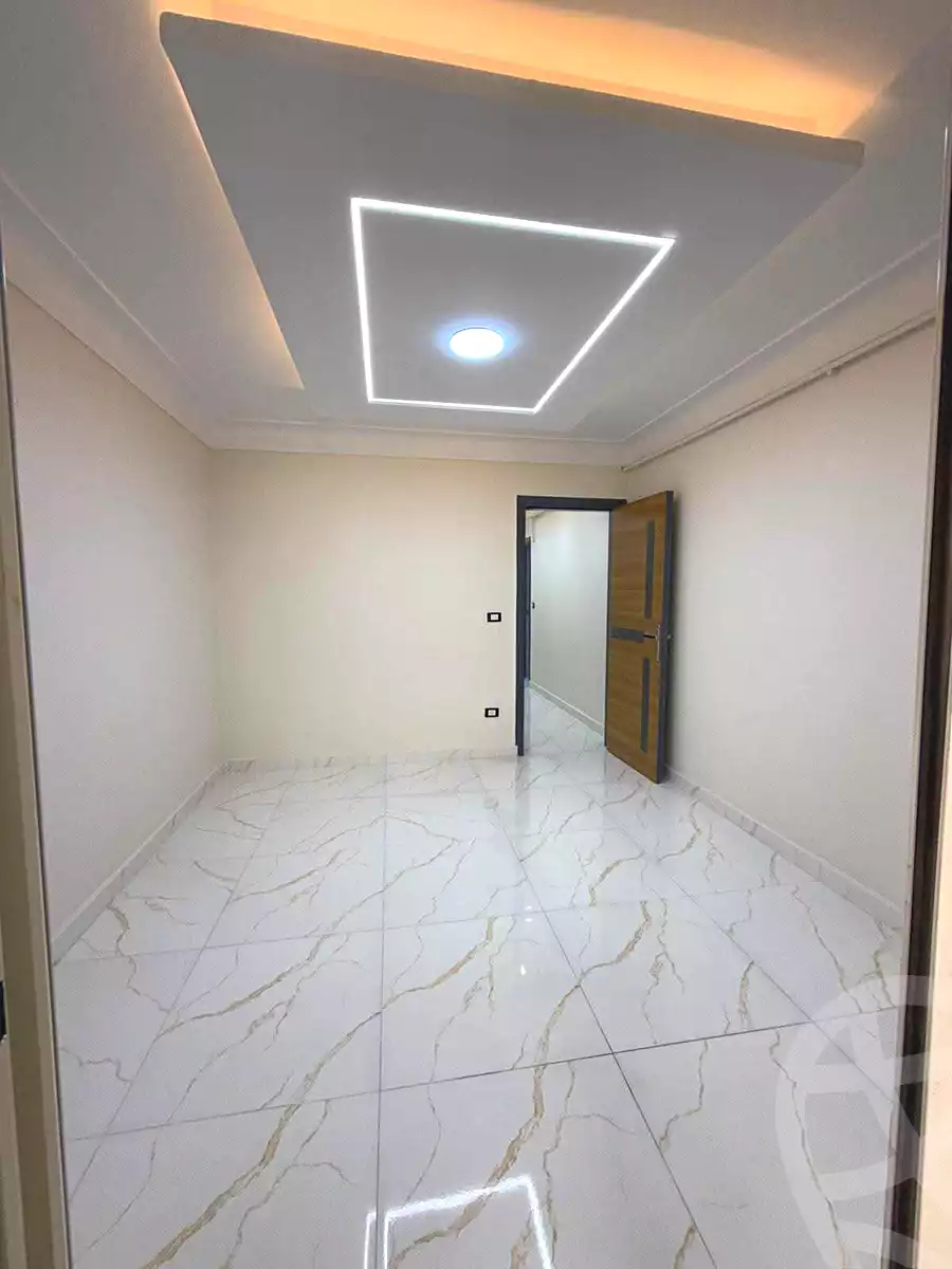 https://aqarmap.com.eg/ar/listing/7262006-for-sale-alexandria-el-asafra-shr-45