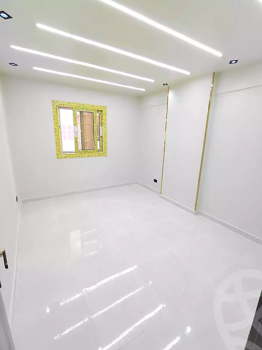 https://aqarmap.com.eg/ar/listing/7262300-for-sale-alexandria-sydy-bshr-sydy-bshr-bhry-shr-mhmwd-l-yswy