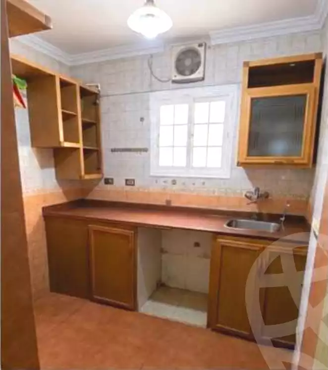 https://aqarmap.com.eg/ar/listing/7262310-for-sale-alexandria-moharram-bey-othman-galal-st