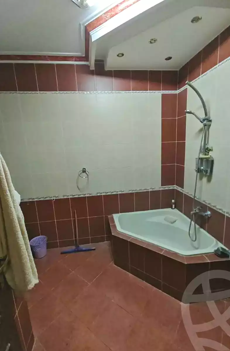 https://aqarmap.com.eg/en/listing/7262424-for-sale-cairo-helwan-helwan-el-sharkeya-mostafa-safwat-st