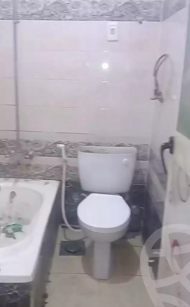 https://aqarmap.com.eg/ar/listing/7262643-for-sale-cairo-ain-shams-ain-shams-el-sharkia-el-zahraa-st