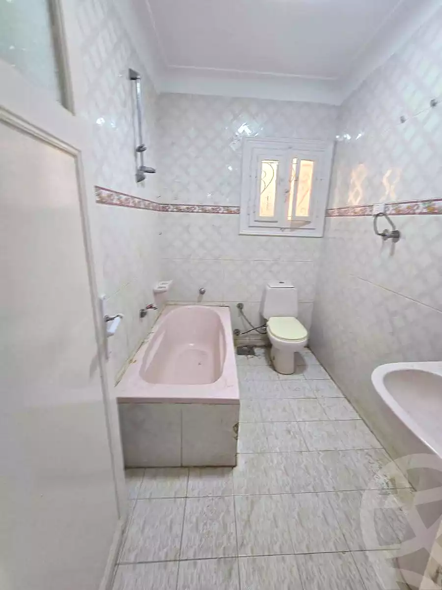 https://aqarmap.com.eg/ar/listing/7262748-for-sale-alexandria-al-agamy-shataa-el-nakheel