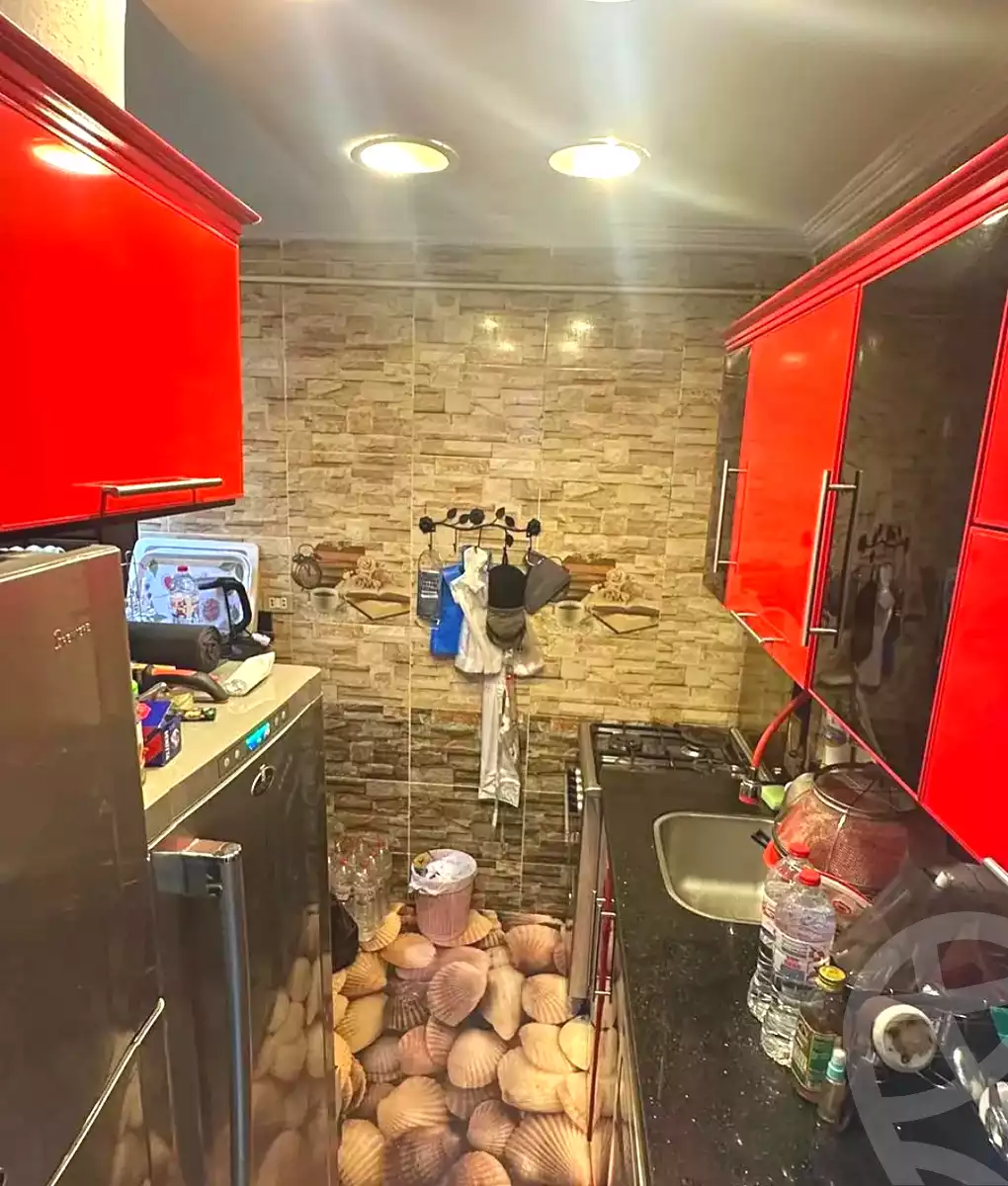 https://aqarmap.com.eg/ar/listing/7262772-for-sale-alexandria-sydy-bshr-sydy-bshr-bhry-mohamed-el-srafi-st.