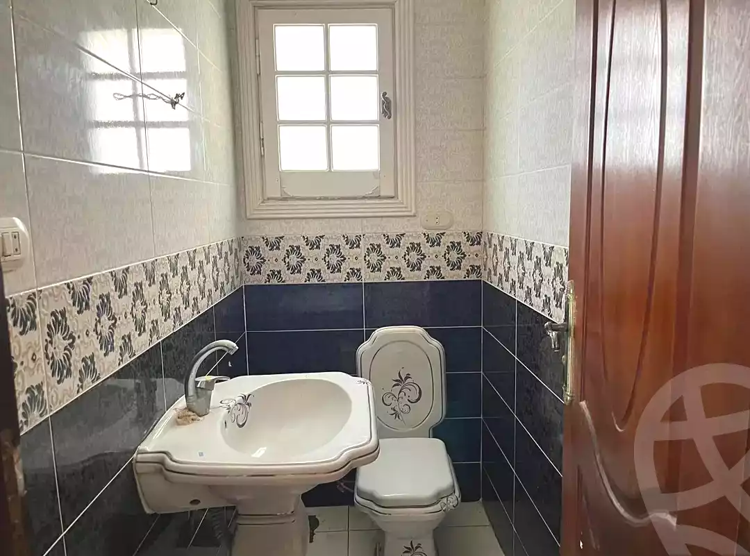 https://aqarmap.com.eg/en/listing/7262779-for-sale-alexandria-ganaklis