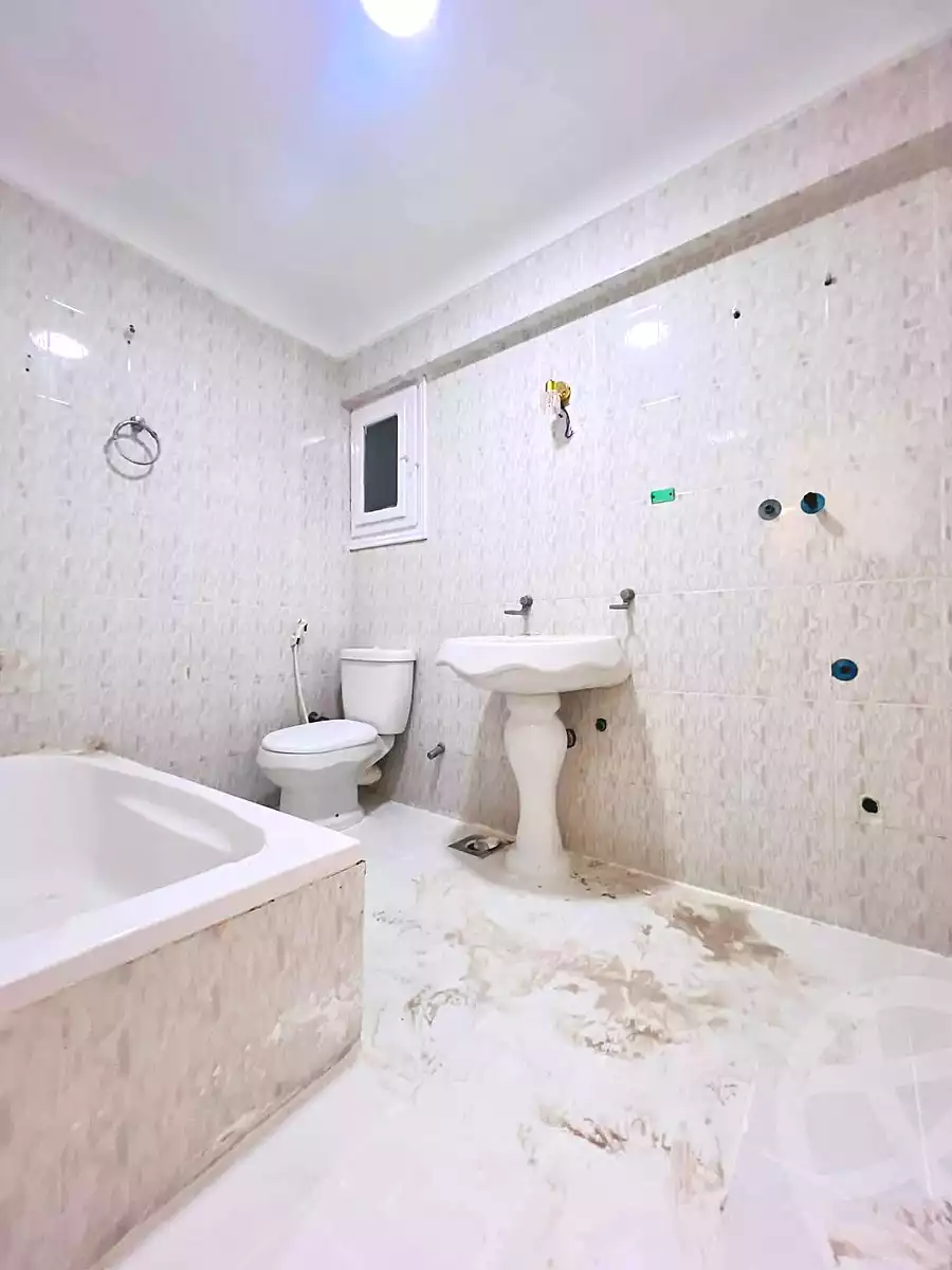https://aqarmap.com.eg/en/listing/7262812-for-sale-alexandria-al-agamy