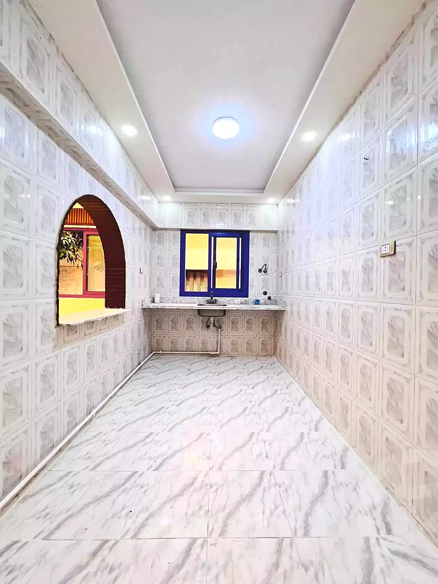 https://aqarmap.com.eg/ar/listing/7263431-for-sale-alexandria-al-agamy-shataa-el-nakheel