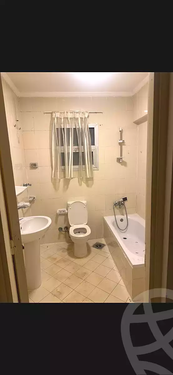 https://aqarmap.com.eg/en/listing/7263826-for-sale-cairo-new-cairo-lrhb-city-phase-2-amr-ibn-el-aas-st