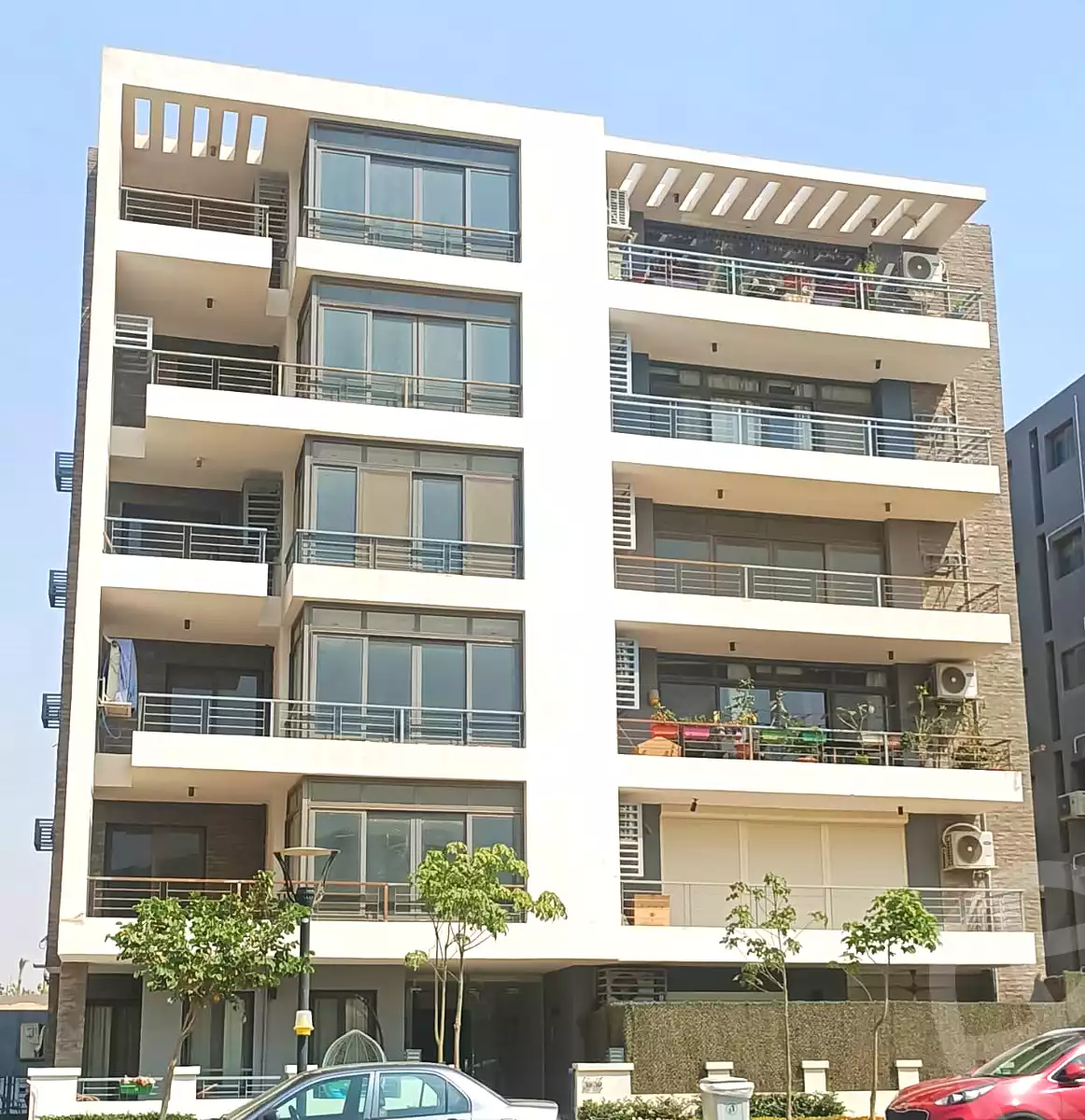 https://aqarmap.com.eg/ar/listing/7263832-for-sale-cairo-new-cairo-compounds-tag-city-shalya-taj-city