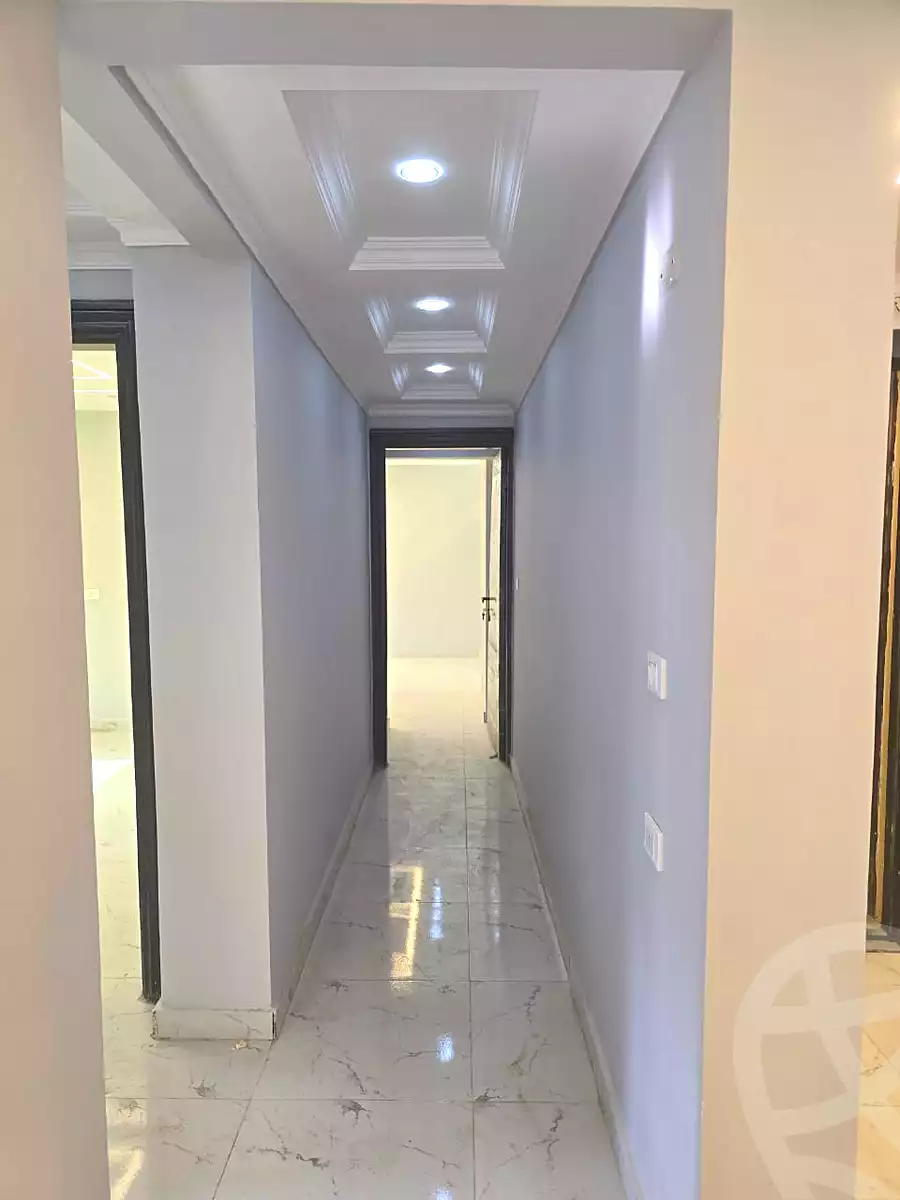 https://aqarmap.com.eg/ar/listing/7263877-for-sale-cairo-6th-of-october-el-ahyaa-neighborhood-2nd-divided-from-al-kafrawei-st