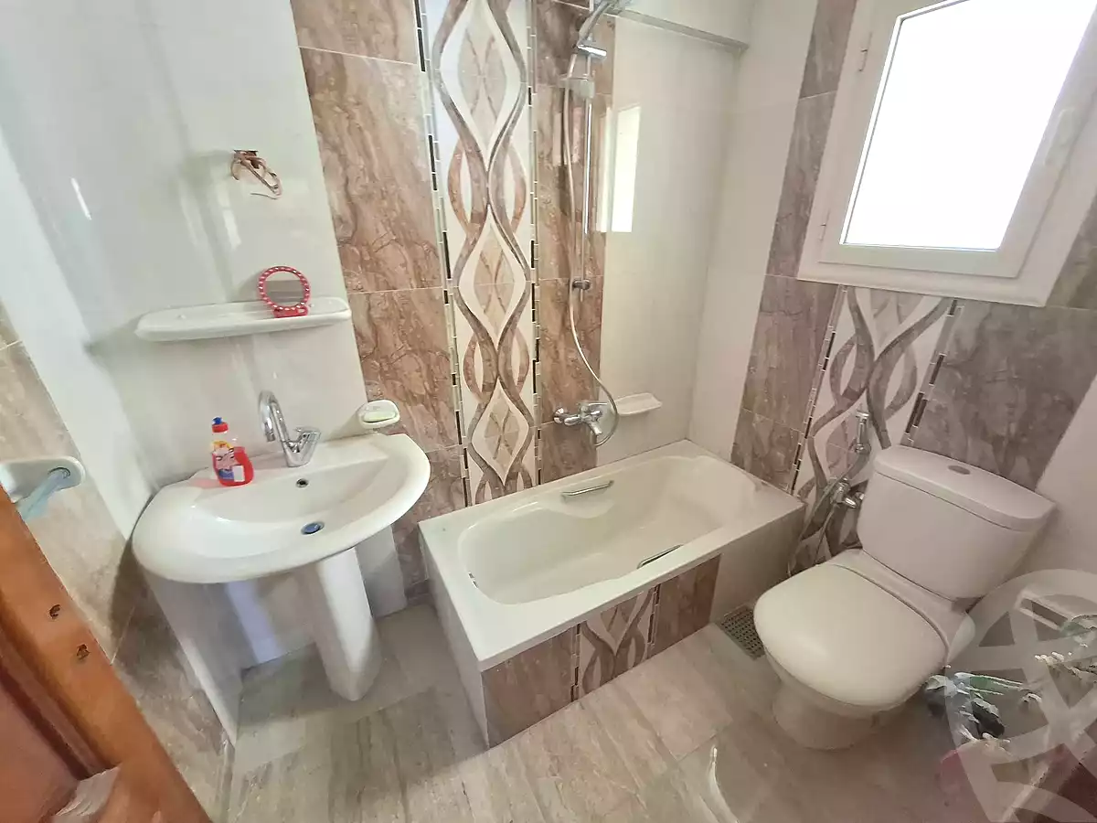 https://aqarmap.com.eg/ar/listing/7263926-for-sale-alexandria-moharram-bey-tryq-qn-lswys