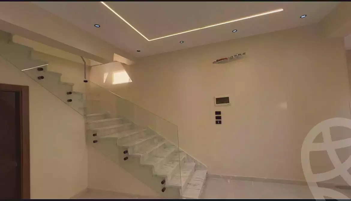 https://aqarmap.com.eg/ar/listing/7263896-for-sale-cairo-6th-of-october-hadaeq-october-compounds-investors-compound