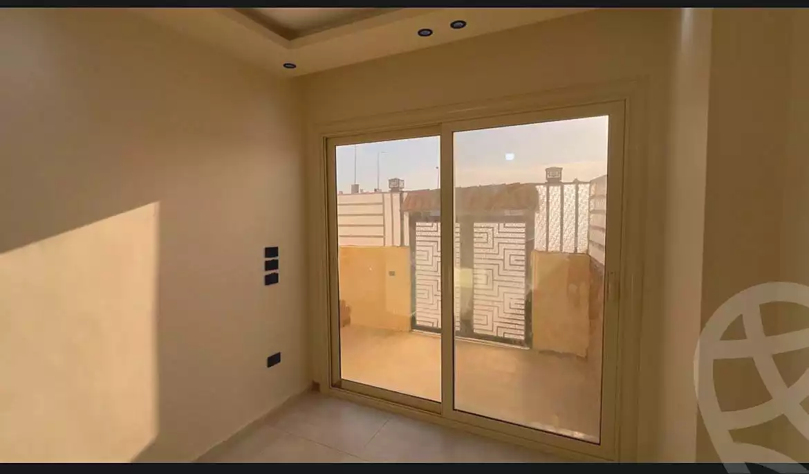 https://aqarmap.com.eg/ar/listing/7263896-for-sale-cairo-6th-of-october-hadaeq-october-compounds-investors-compound