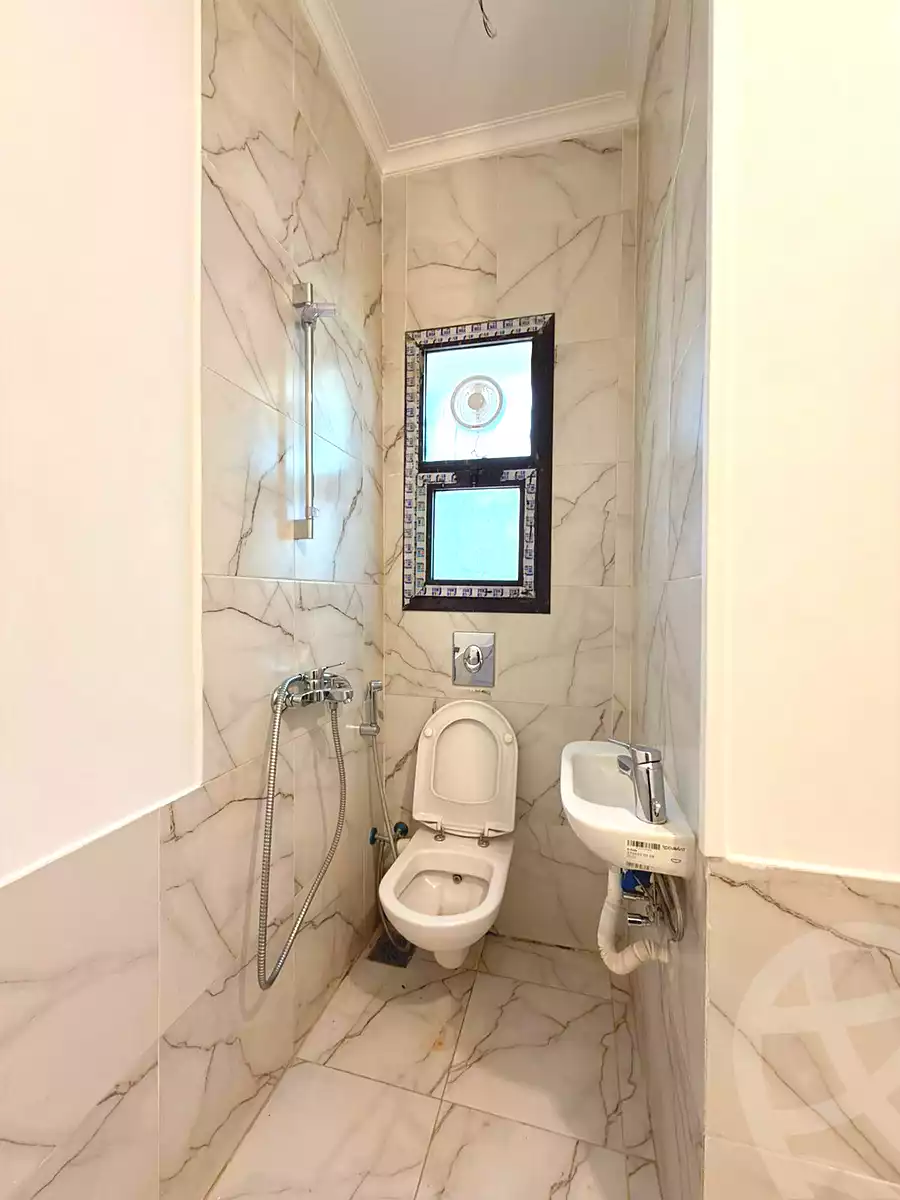 https://aqarmap.com.eg/en/listing/7264036-for-rent-cairo-el-sheikh-zayed-city-compounds-the-courtyard
