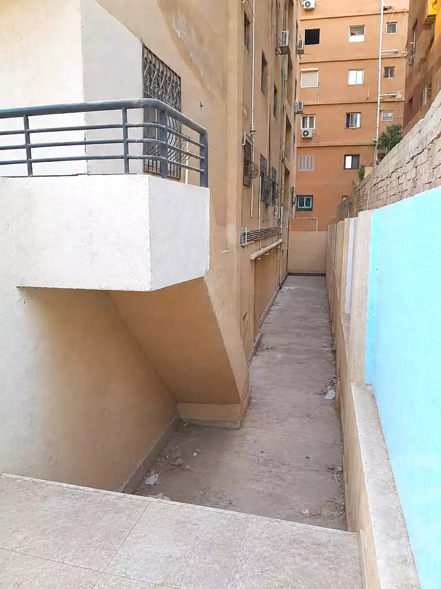 https://aqarmap.com.eg/ar/listing/7264955-for-sale-cairo-6th-of-october-ganob-el-ahyaaa-el-bustan-neighborhood