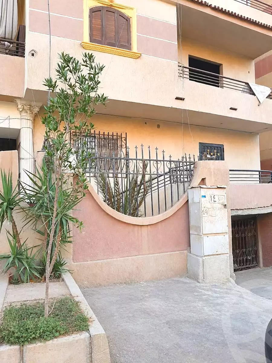 https://aqarmap.com.eg/ar/listing/7264955-for-sale-cairo-6th-of-october-ganob-el-ahyaaa-el-bustan-neighborhood