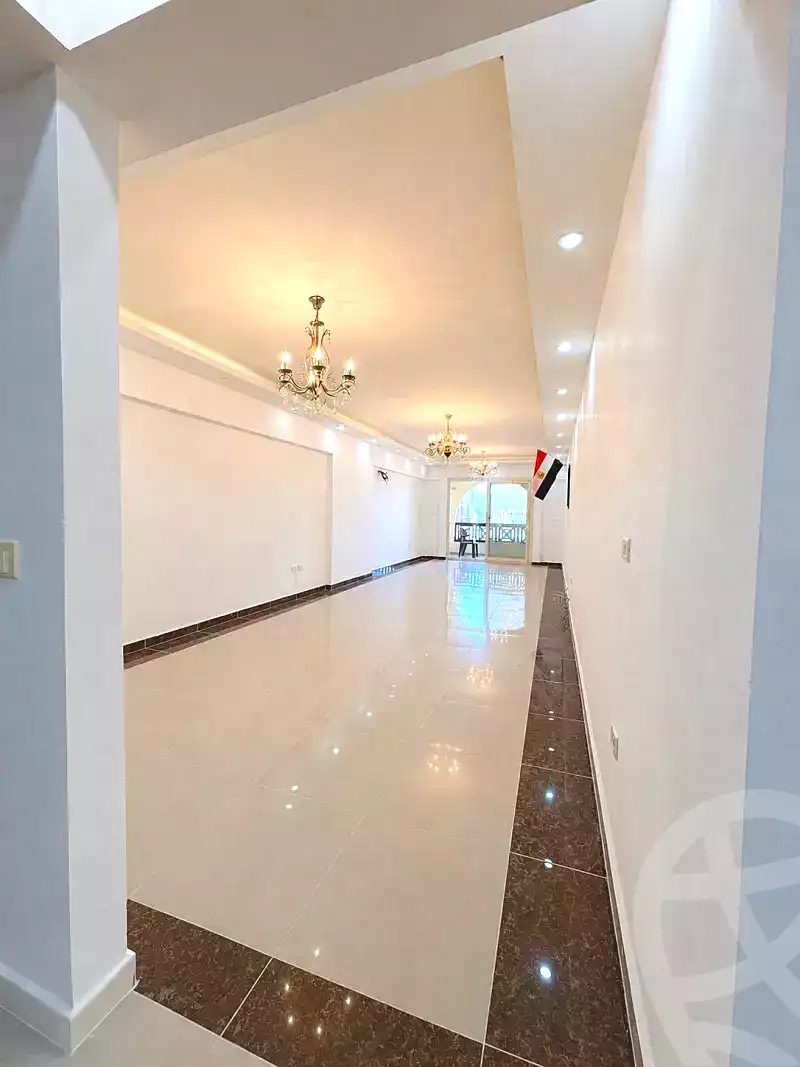 https://aqarmap.com.eg/ar/listing/7265128-for-sale-alexandria-el-montazah-compounds-in-el-montazah