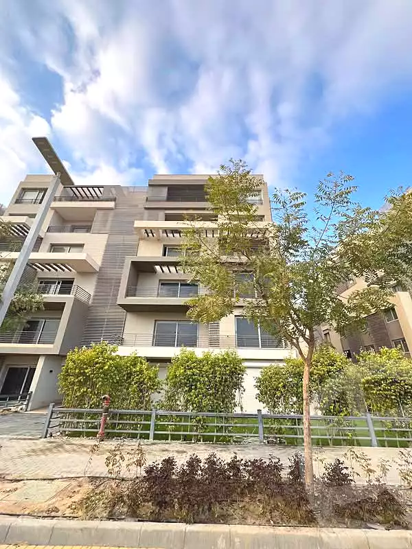 https://aqarmap.com.eg/ar/listing/7265501-for-sale-cairo-new-cairo-compounds-blm-hylz-nyw-kyrw