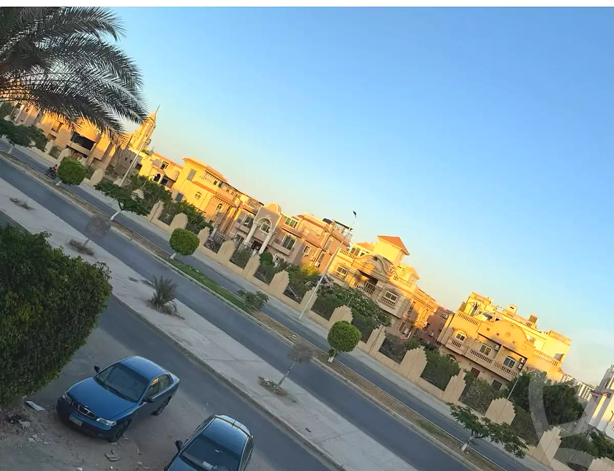 https://aqarmap.com.eg/ar/listing/7265591-for-sale-cairo-el-sheikh-zayed-city-el-hay-el-thaleth-ashaer-area-2-el-salam-st