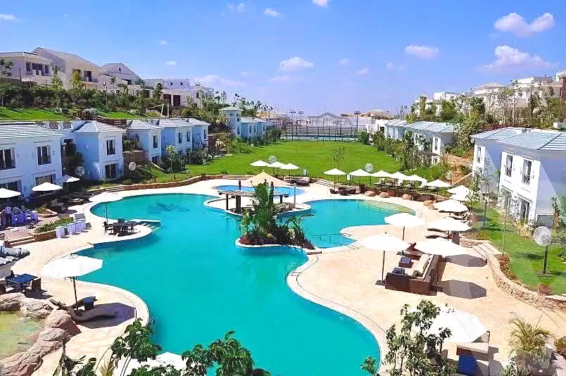 https://aqarmap.com.eg/en/listing/7265708-for-sale-cairo-new-cairo-compounds-mountain-view1-1-compound